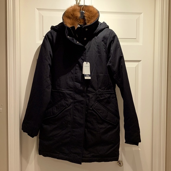 NWT A&F women’s ultra parka coat black faux fur collared size XS chest 38” fit S - Picture 3 of 11